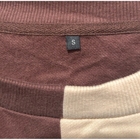 Gibi ASMR RARE Merch Crewneck Two-Tone UNISEX - Picture 2 of 3